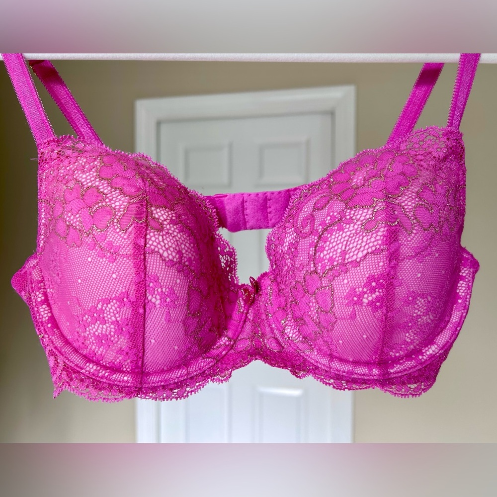 Victoria's Secret Hot Pink Lace Underwire Bra - Barbiecore